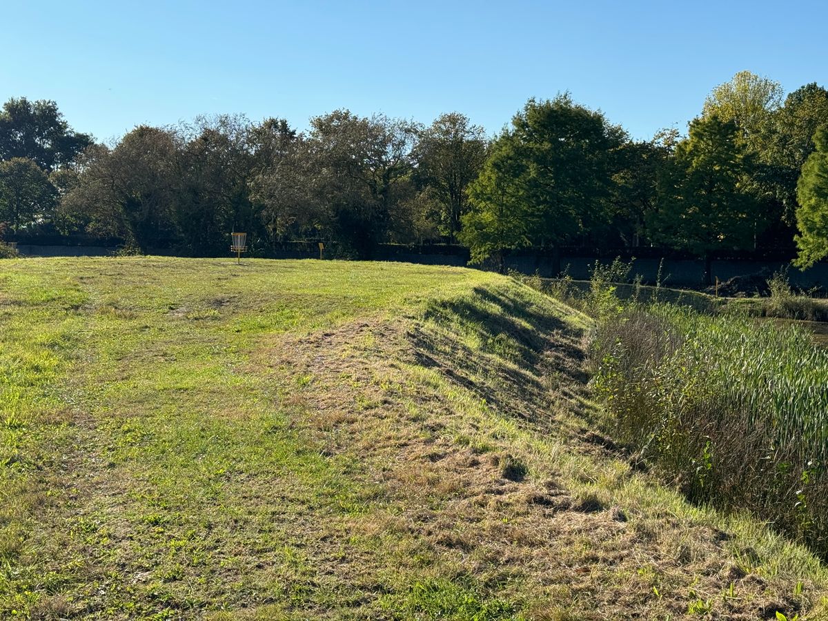 Hole 2 blue