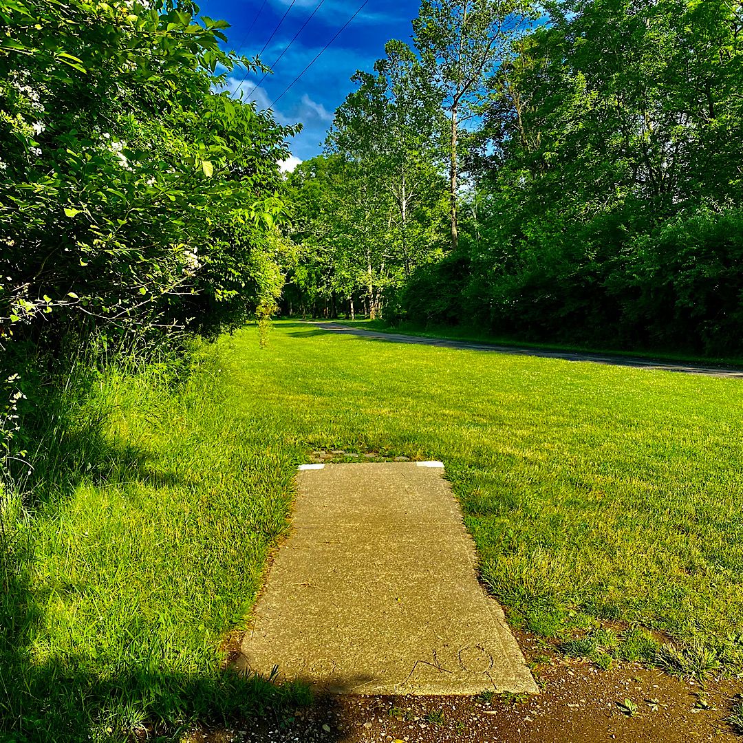 Hole #8 White Tee