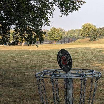 8's basket looking towards the tee
