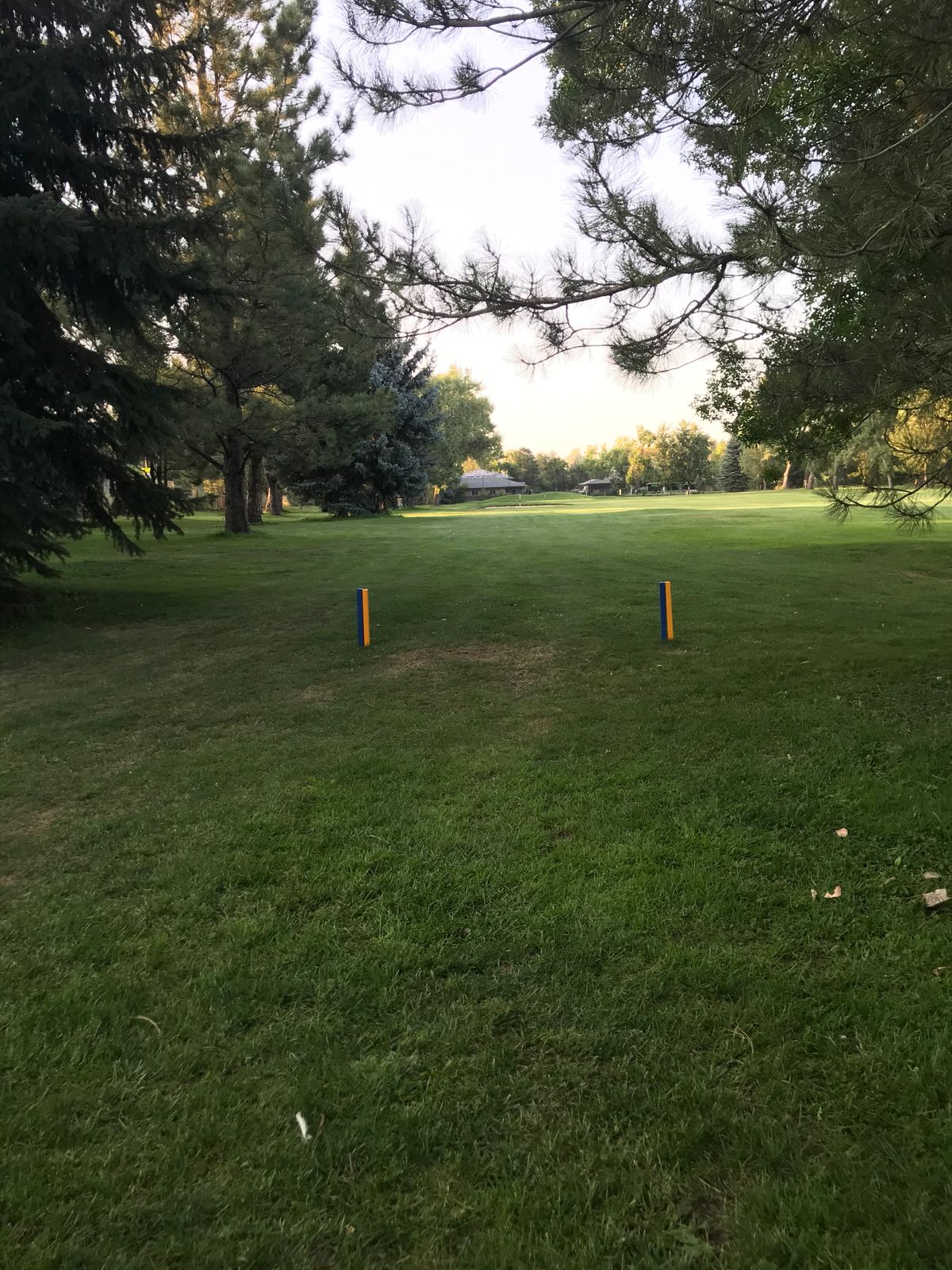 Hole 10 303 ft par 3