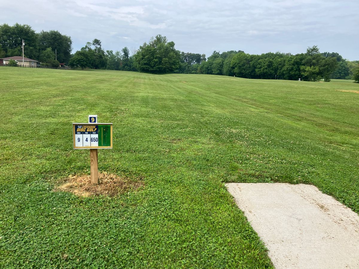 Hole 9 650ft shot along the left of the island of trees tucked within the tree line.