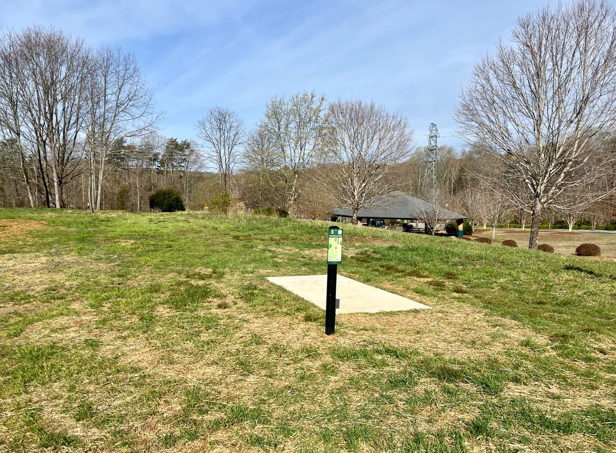 Hole 3 tee