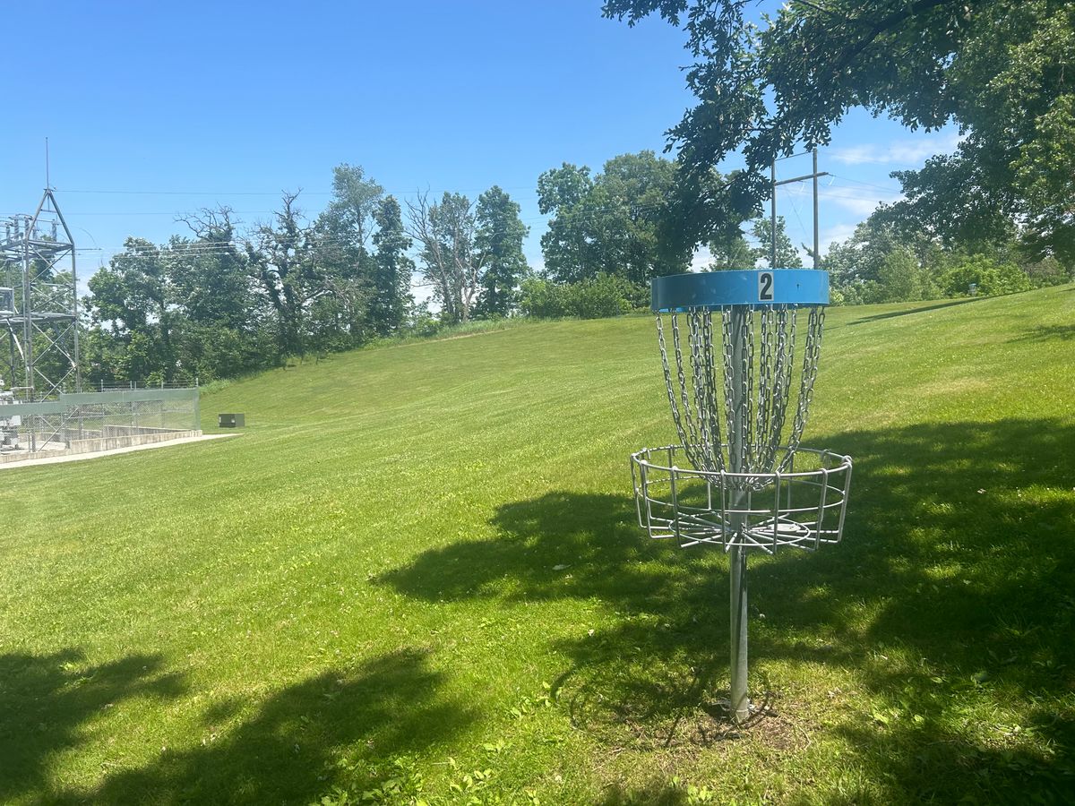 Hole 2 basket