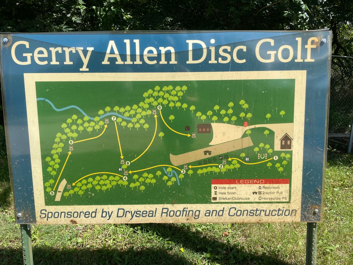 Course sign at entrance