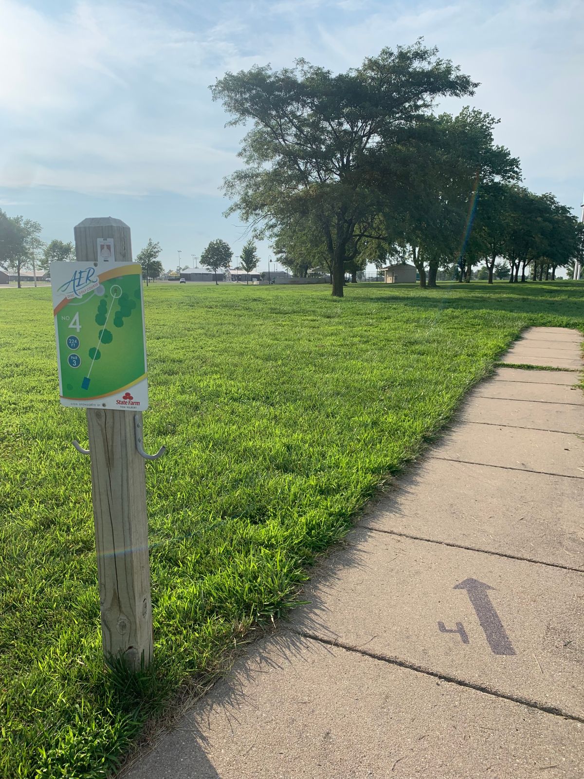 Hole 4, pay attention to painted arrow on concrete