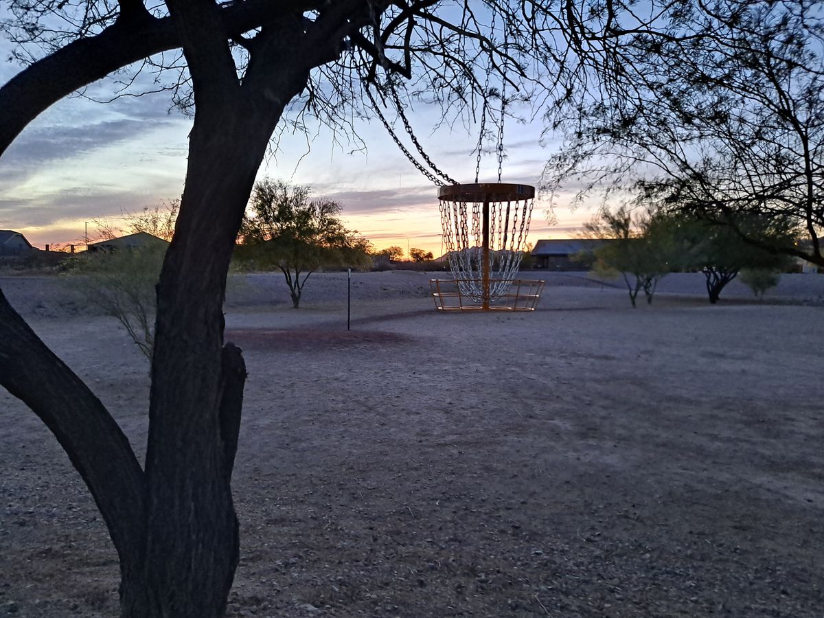 Hanging basket on hole 18