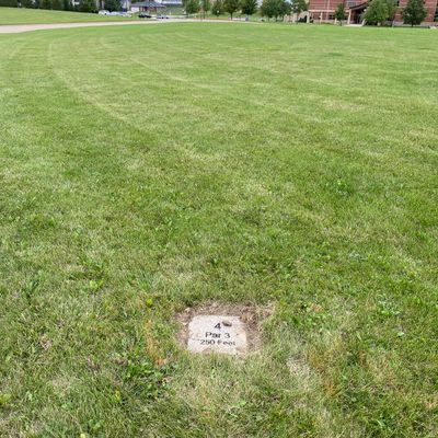 Hole 4 tee pad.