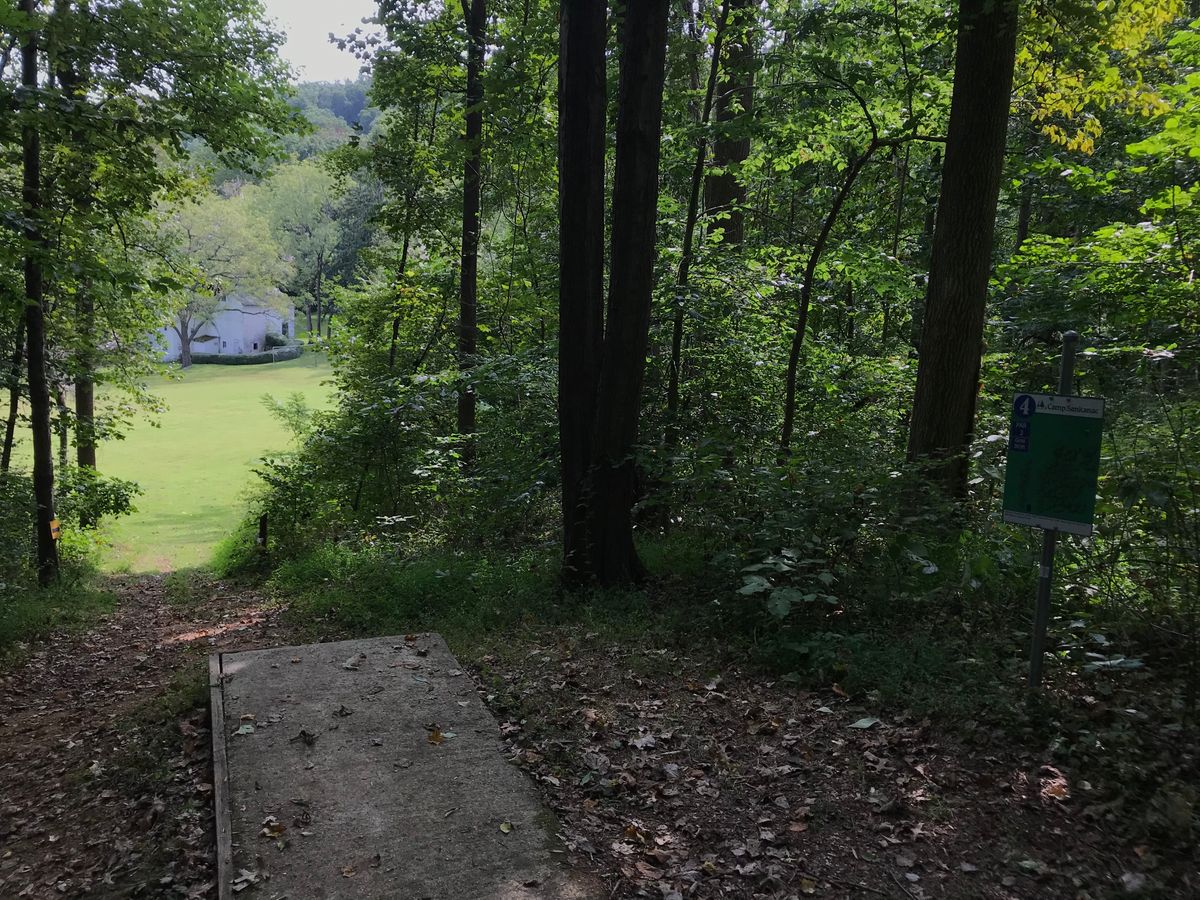 Hole 4 tee pad