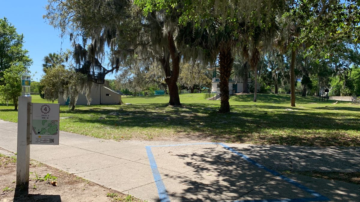 Hole 4