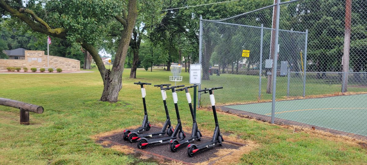 Hole 1 basket is hidden in obstacles