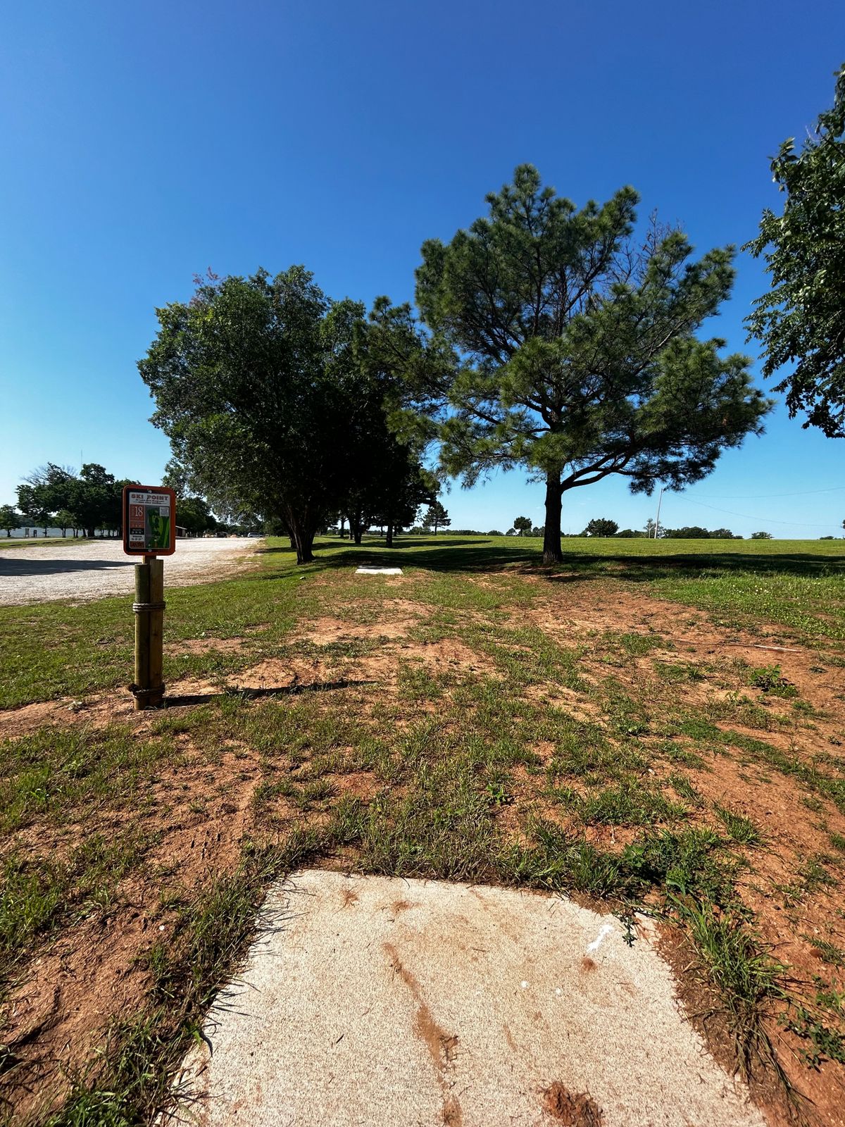 Hole 18 Orange tee