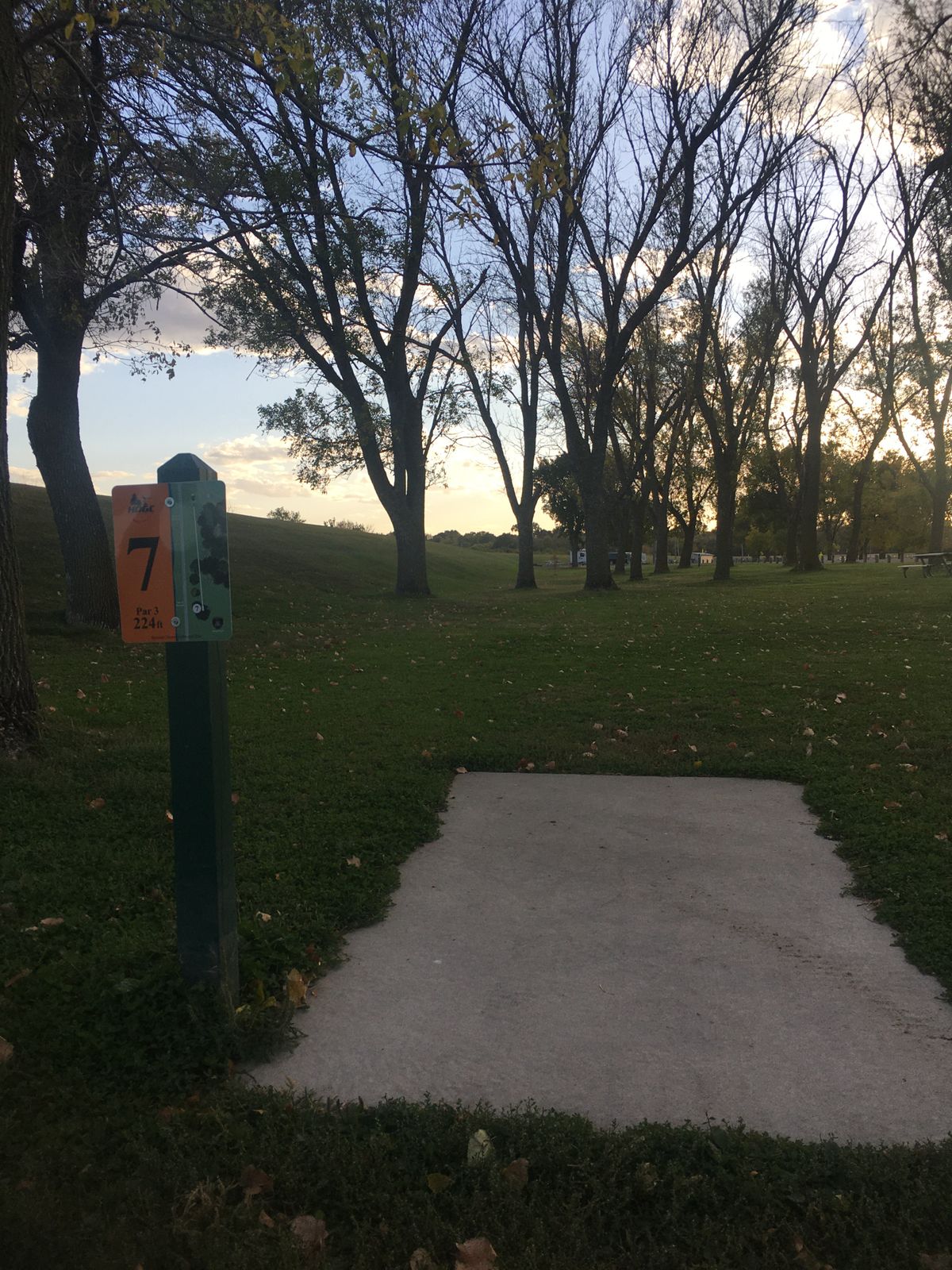 Hole #7- 224’ James River over the dike to the left.