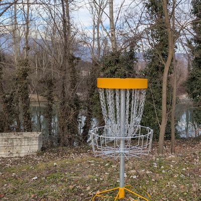 Hole 6 green with the river in the background