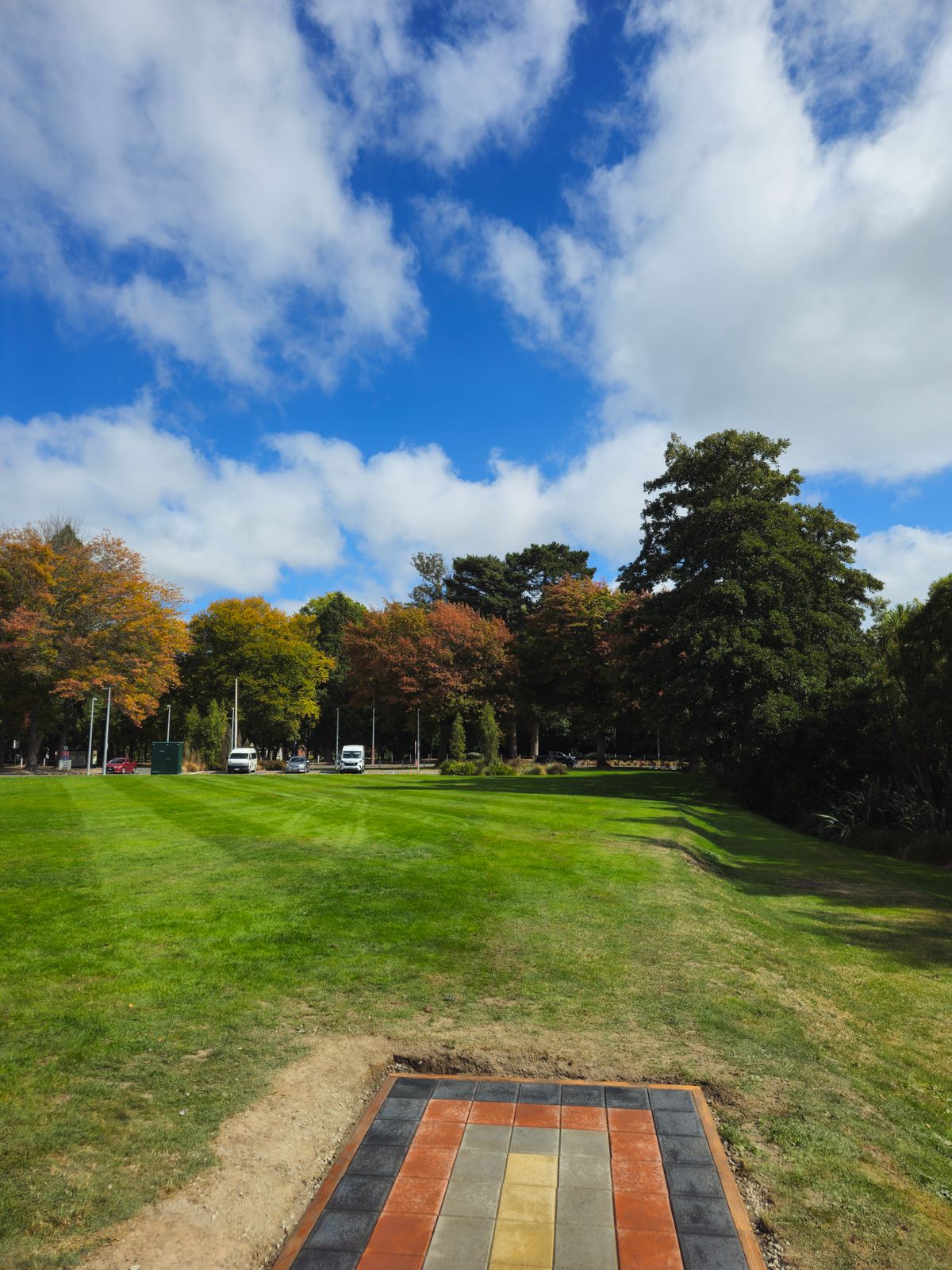 Hole 1 Teepad