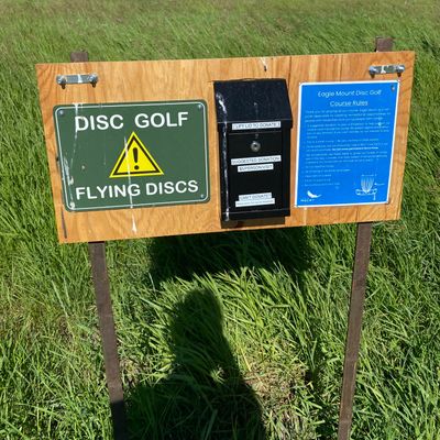 Sign near hole 1
Has course rules and suggested donation box