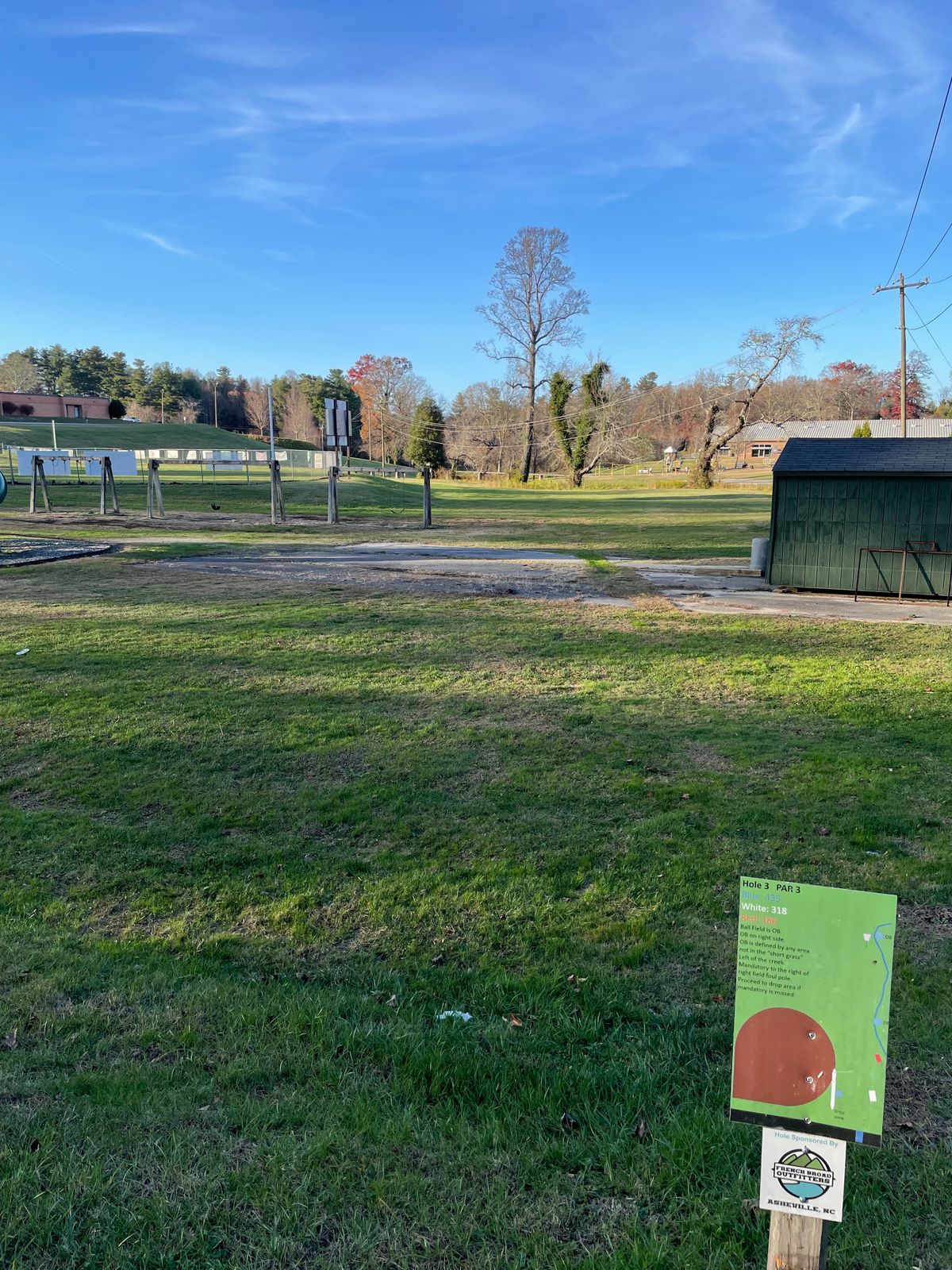 Hole 3 blue tee
