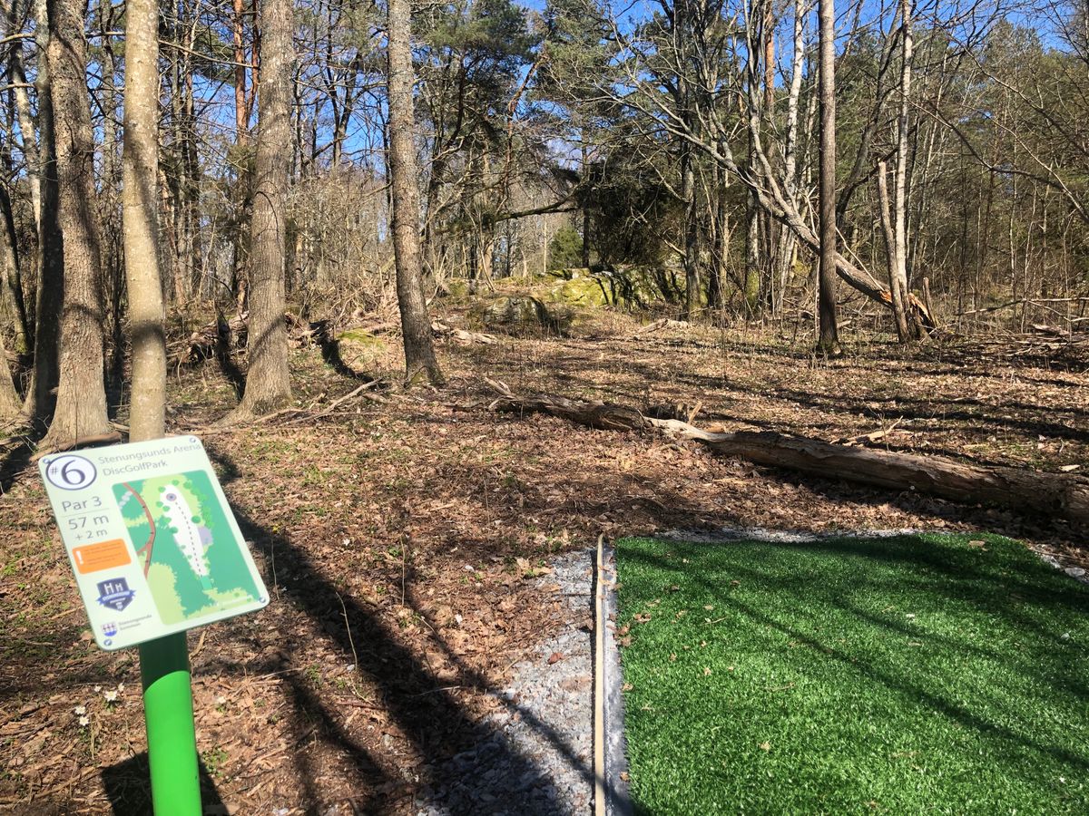 Hole 6 - tunnel shot