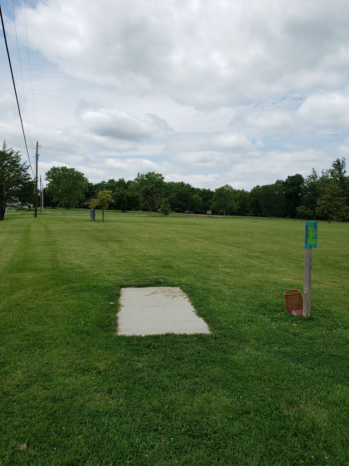 #17 Tee-Pad and Fairway.