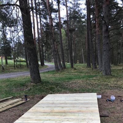 Tee 1, par 3 (66m).