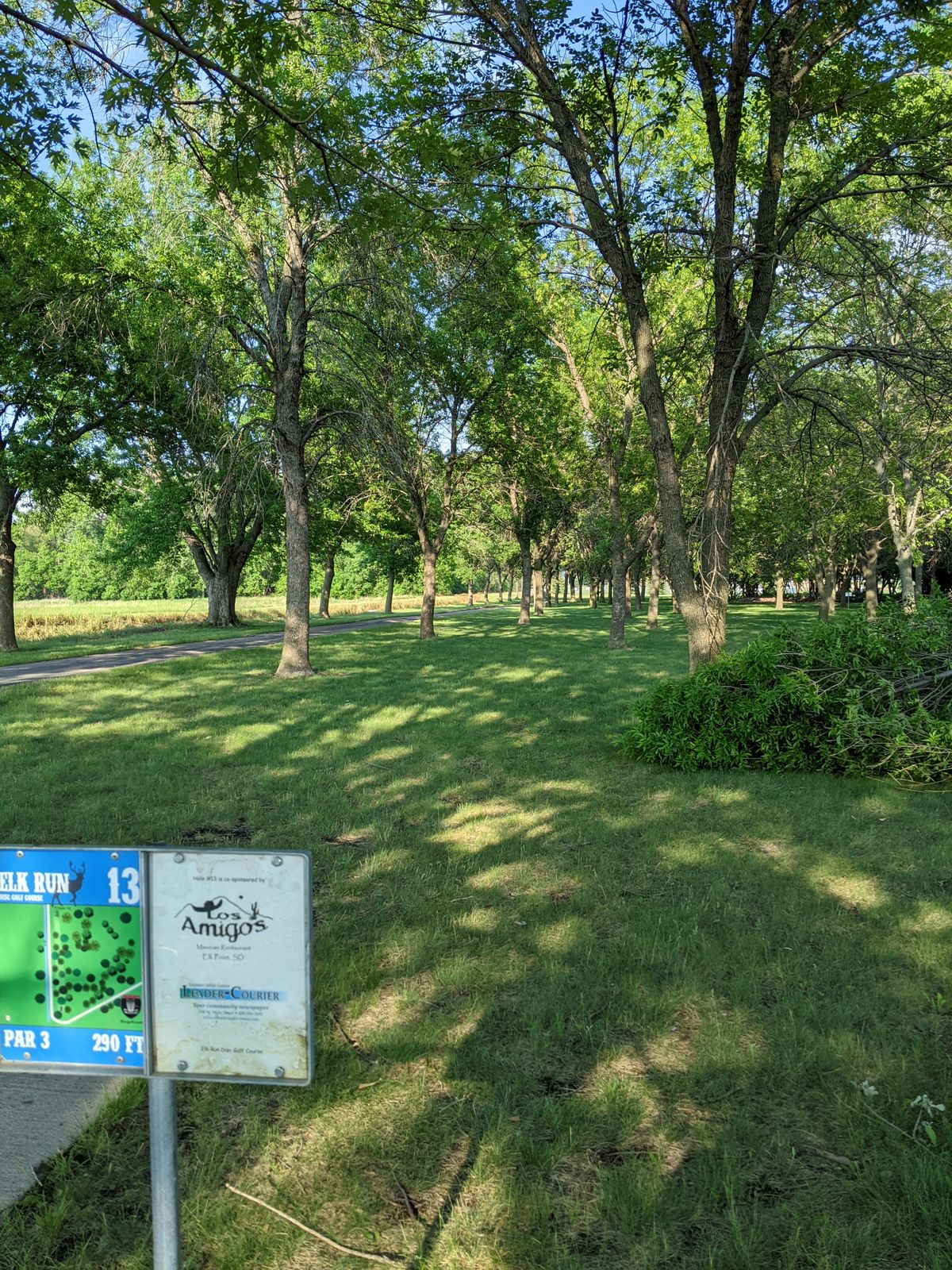 Hole 13 teepad