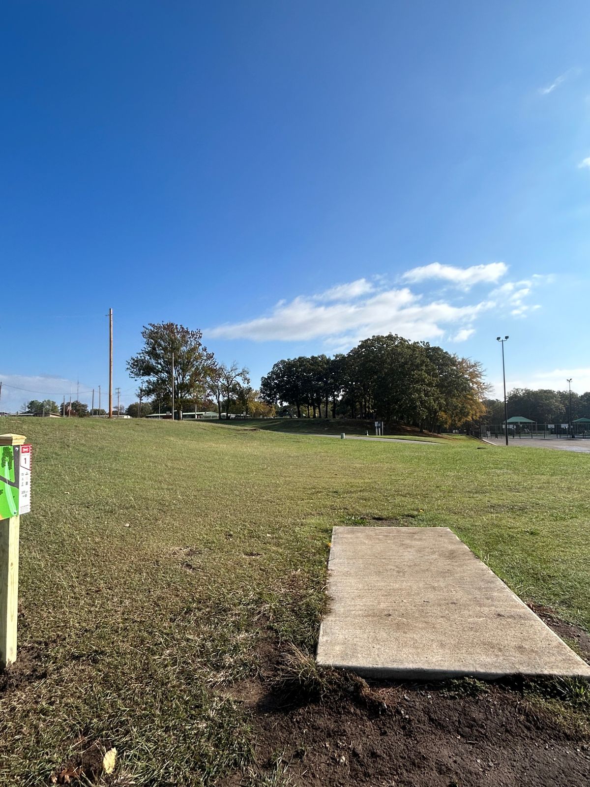 Hole 1 tee