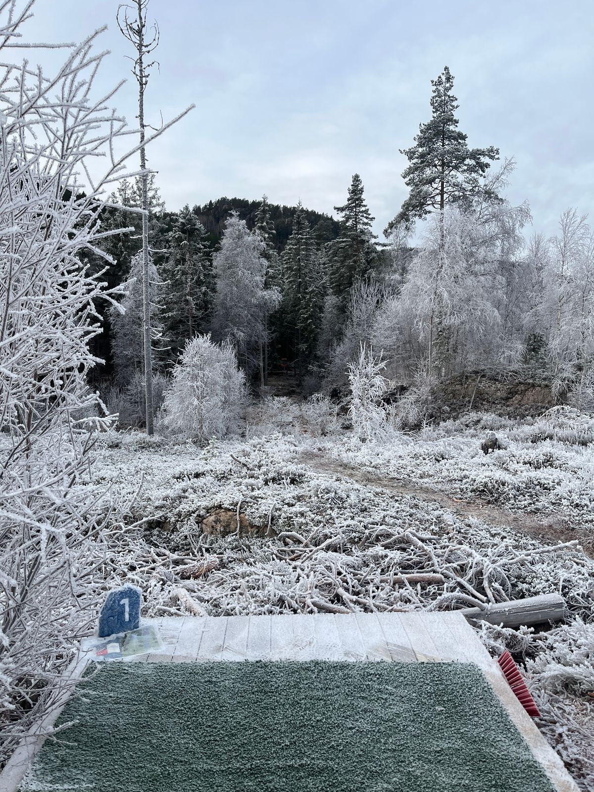 Utsikt fra blått utkast på hull 1.