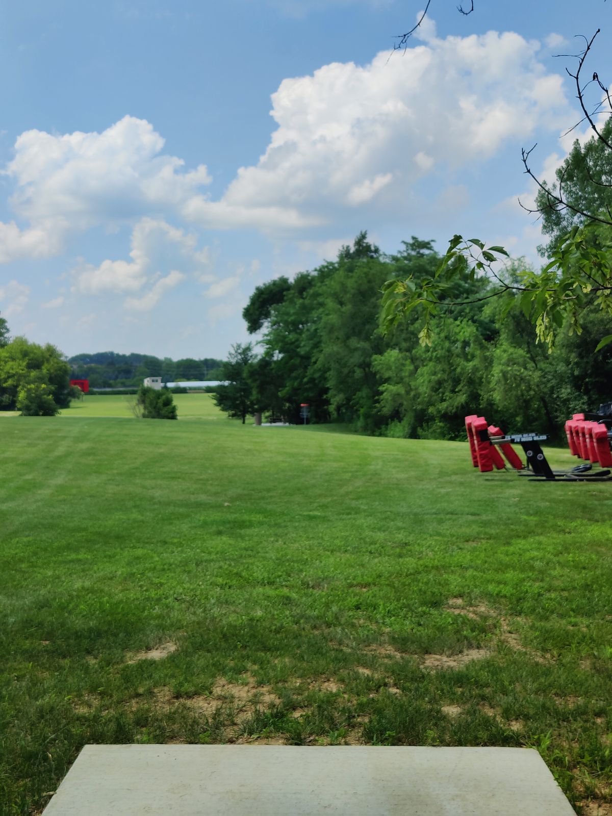 Hole 8 - 217 ft - Par 3