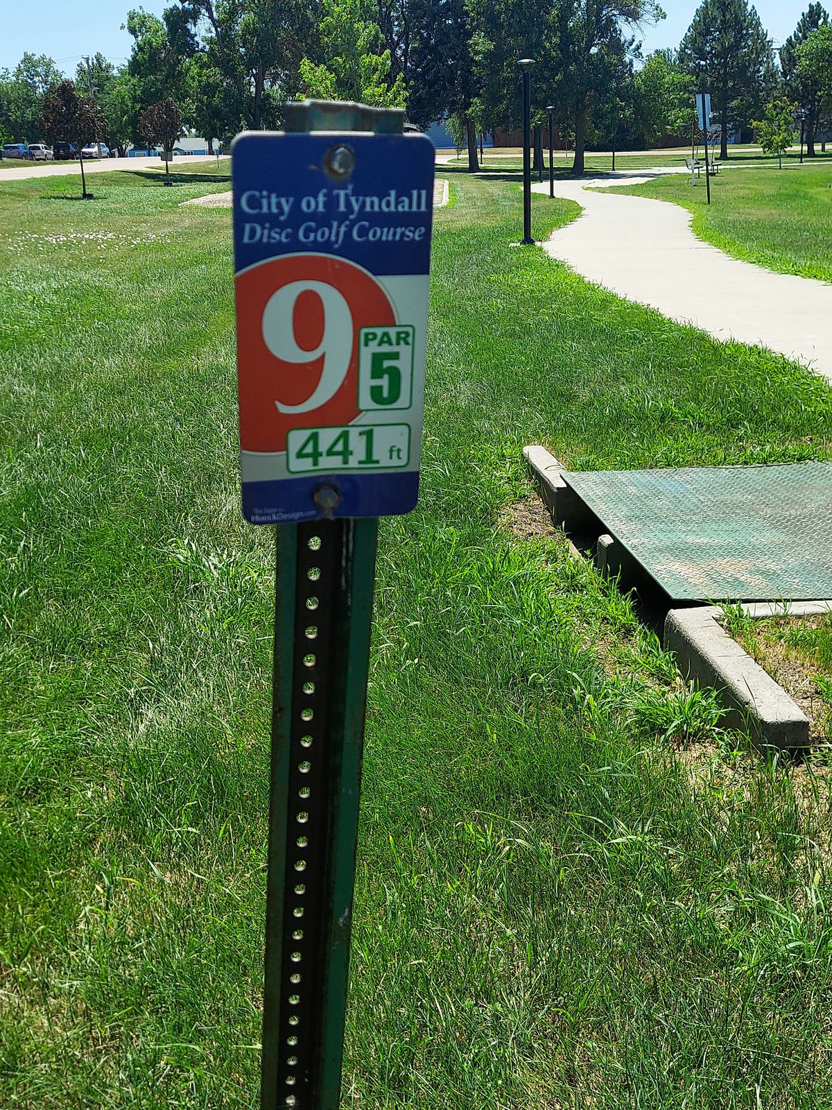 Hole 9 teepad location
