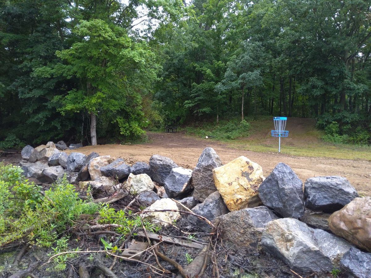 Hole 8 green