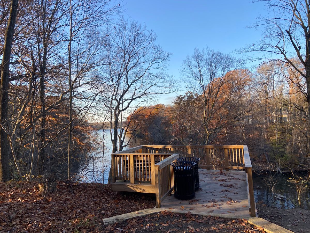River over look deck by 12’s tee pad