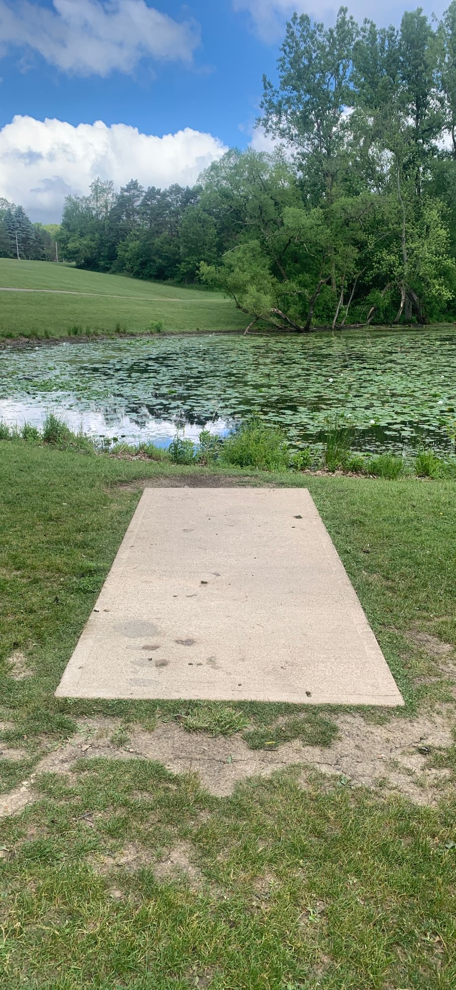 Hole 1 Rogers Lakewood