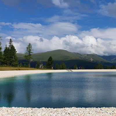 Lake near hole 11 on the highest point of this mountain course.