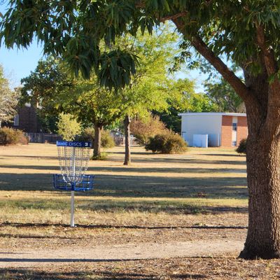 Hole 3 basket