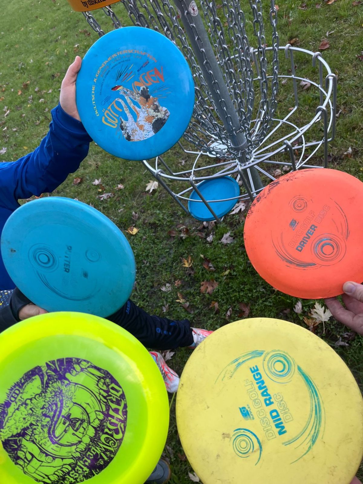 Die ersten Discgolf-Runden :-)