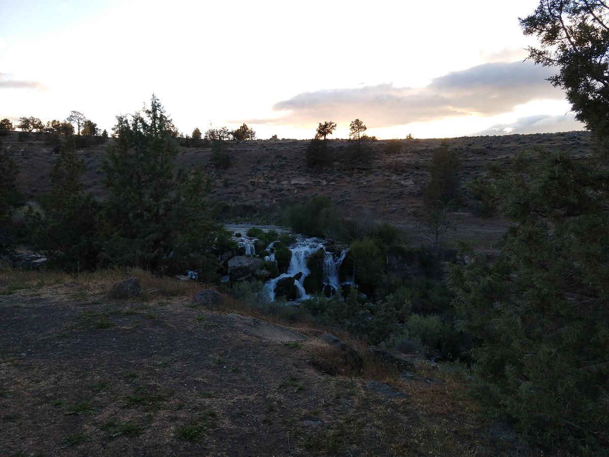 Cline Falls by hole 10 & 11