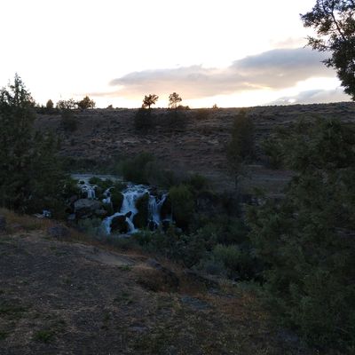 Cline Falls by hole 10 & 11