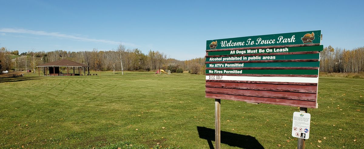 Pouce Park entrance .