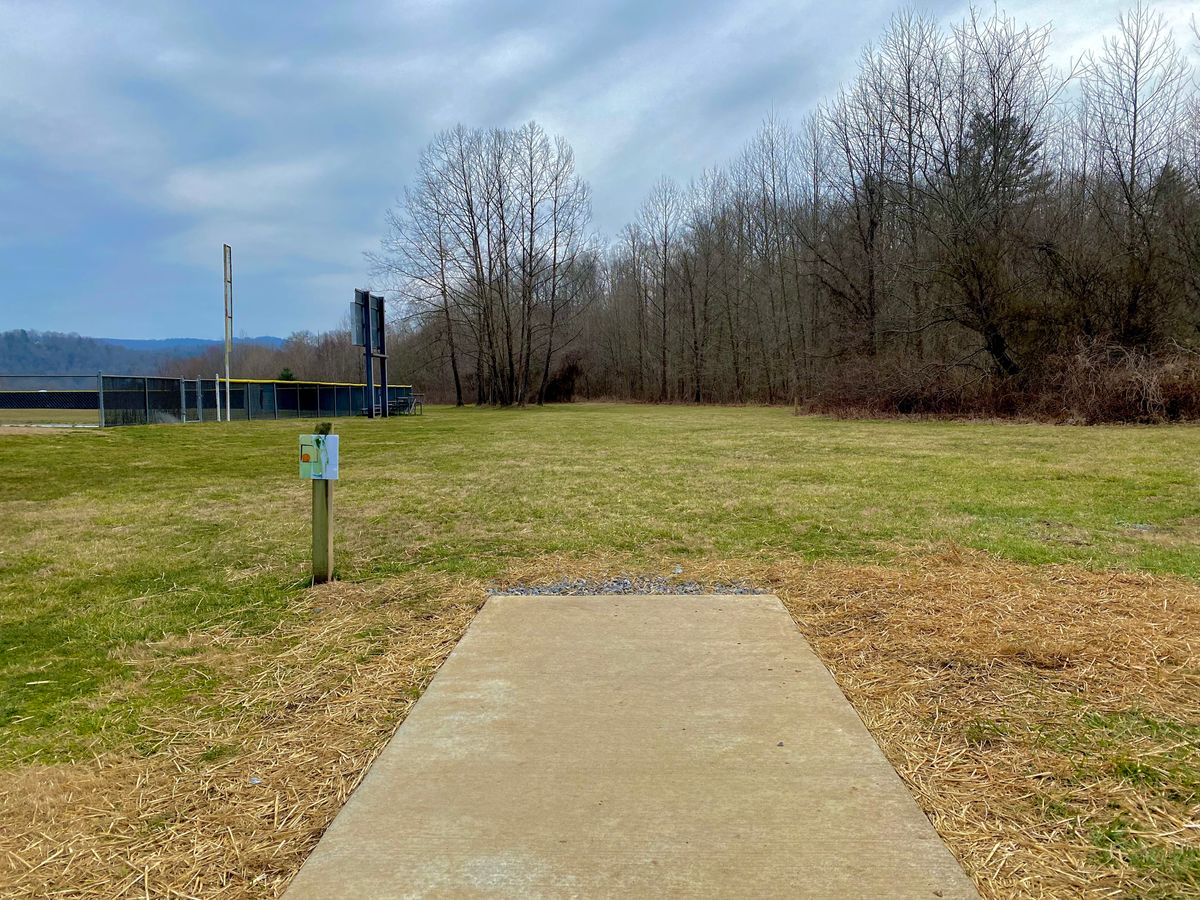 Hole 4’s white tee