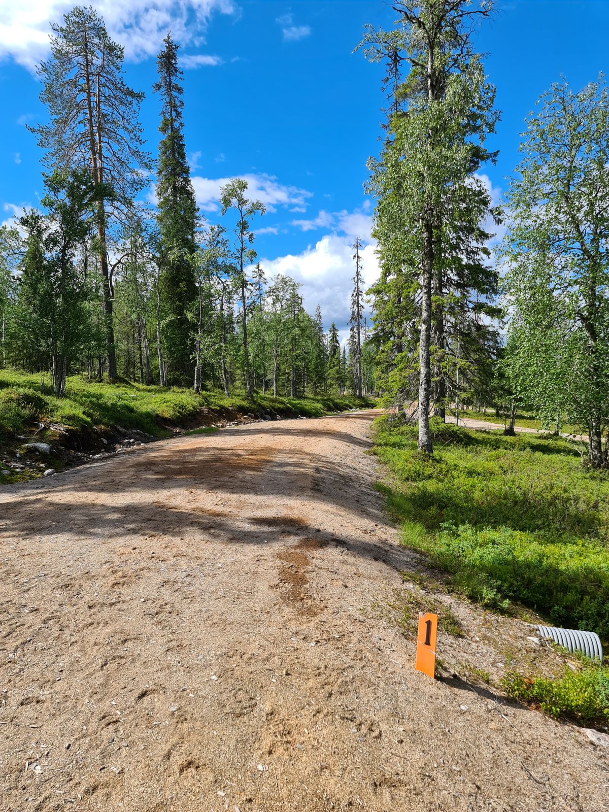 1. Väylän tee. Kaikki teet hiekka alustalla.