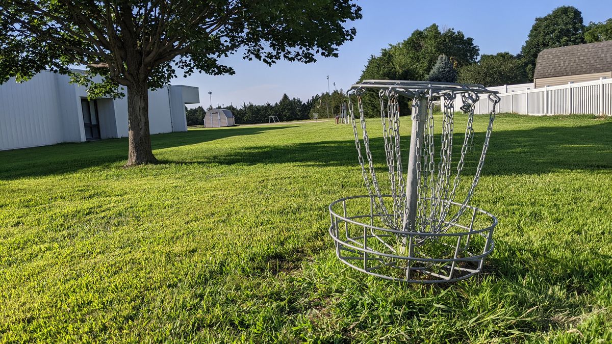 Basket 4, Tee #5