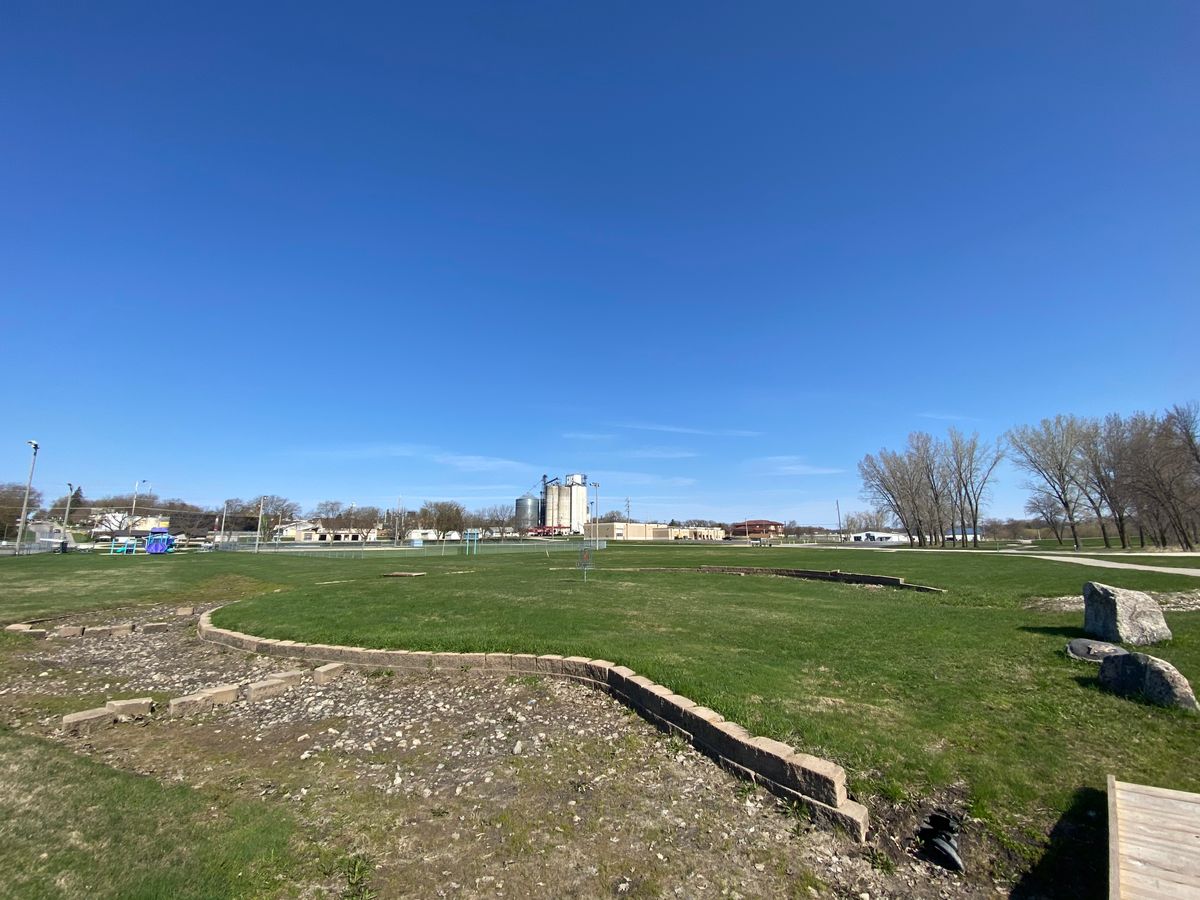 Hole 1 island