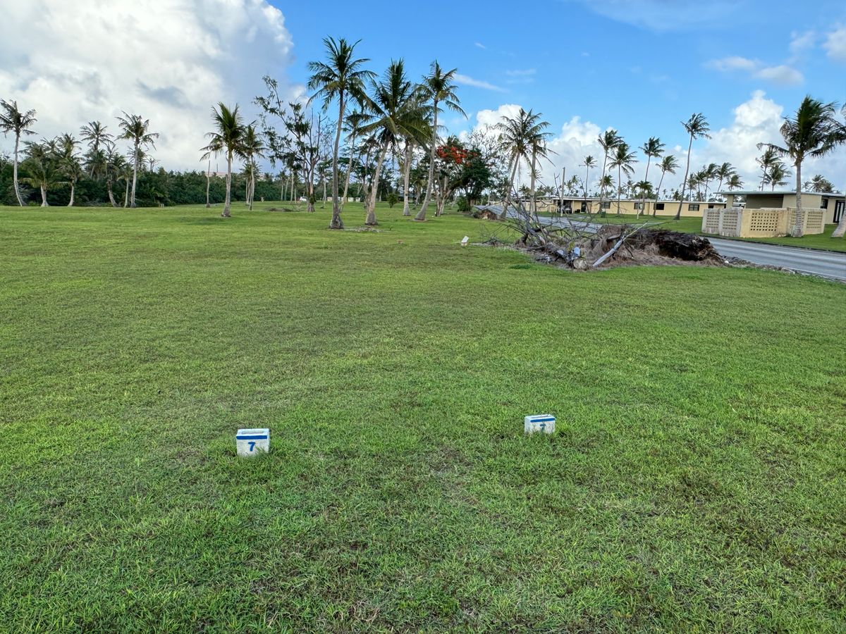 Blue Tee 7 - Red Tee a little farther up