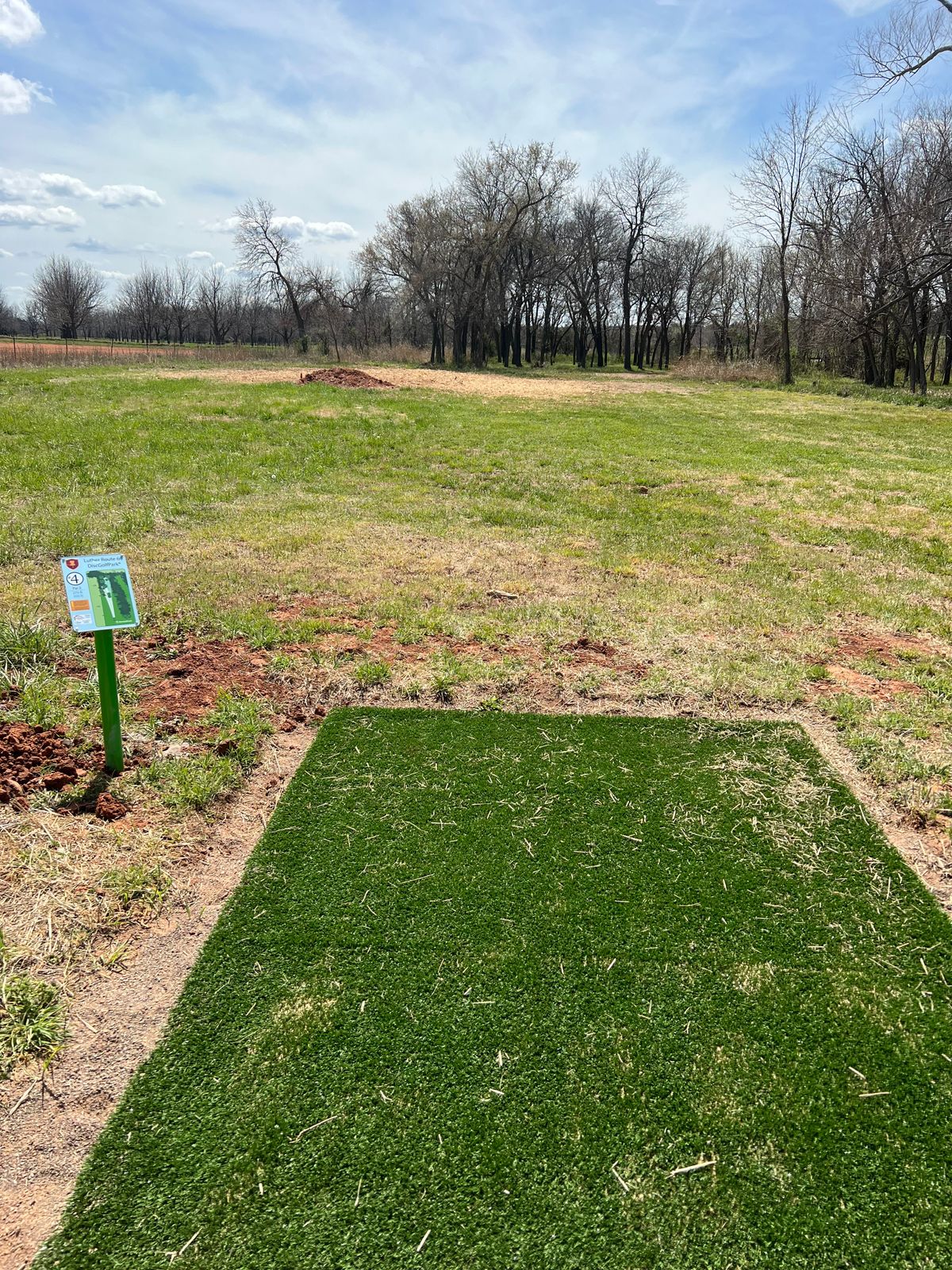 Hole 4 long tee to long basket