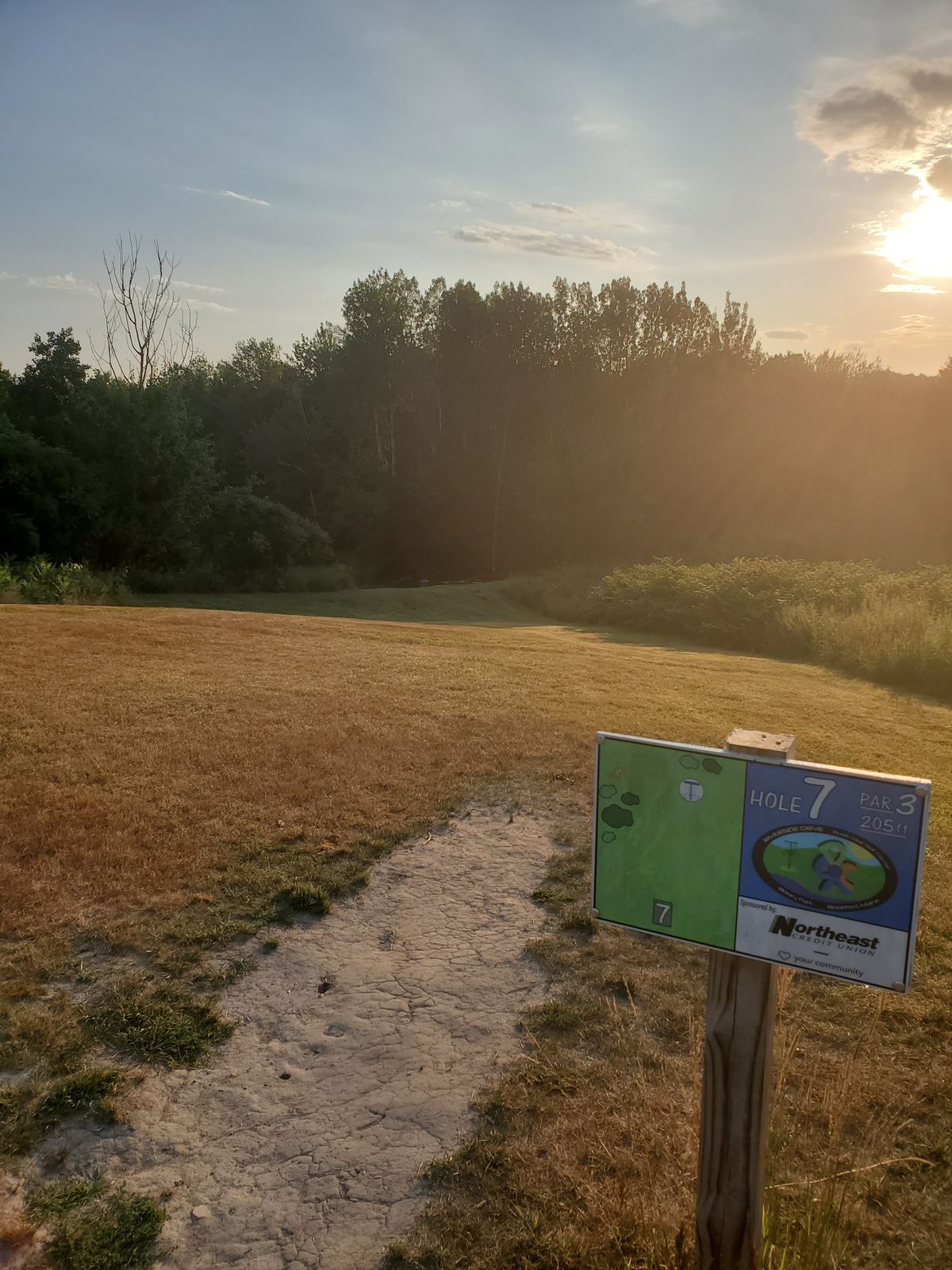 Hole 7 Tee short downhill shot