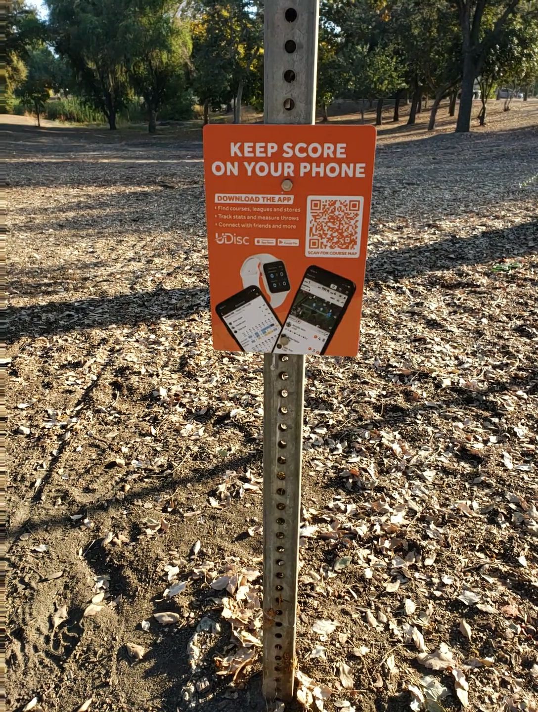 We now have a Udisc sign to help you navigate the layout.