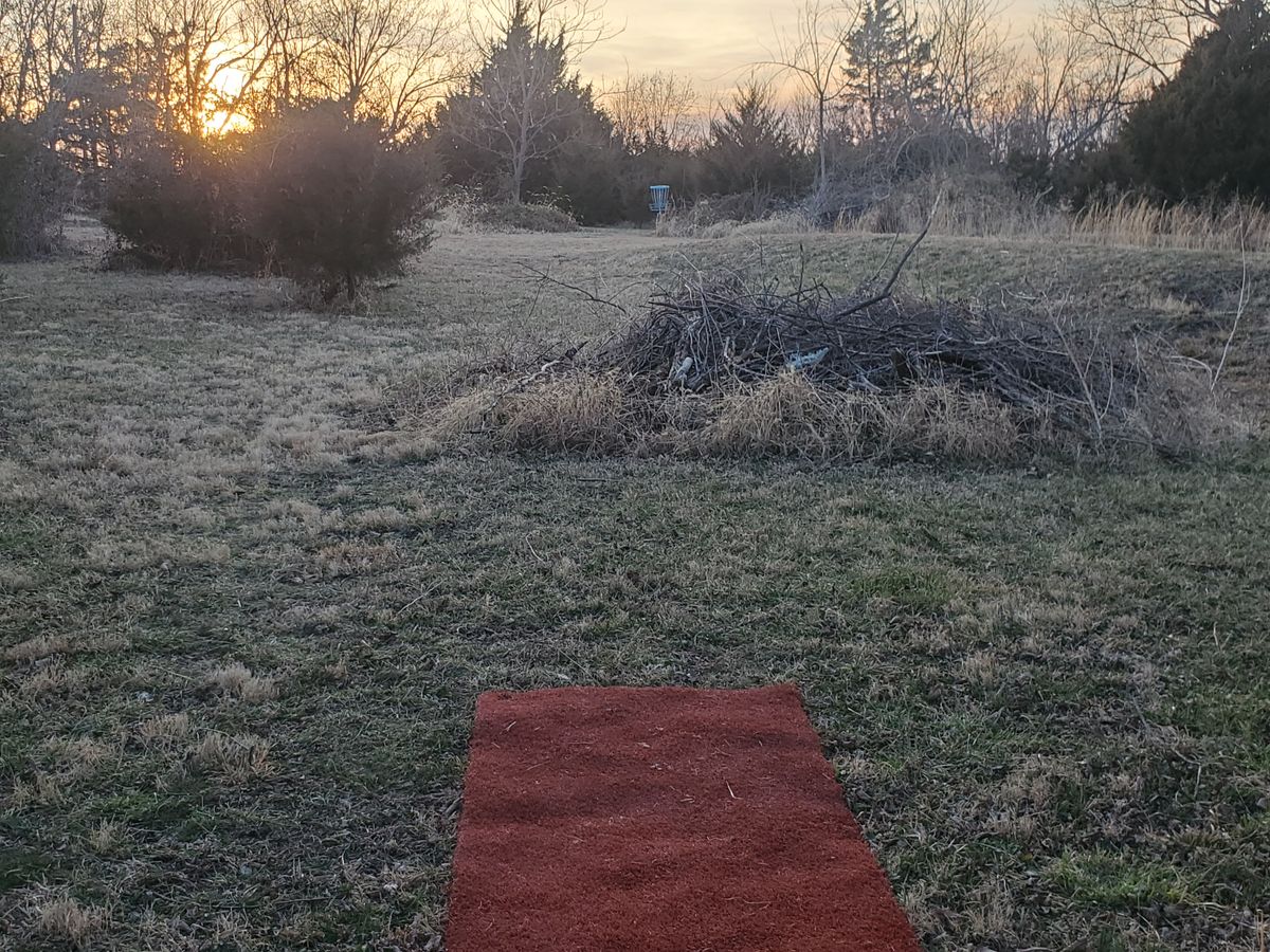 Hole 1 red tee