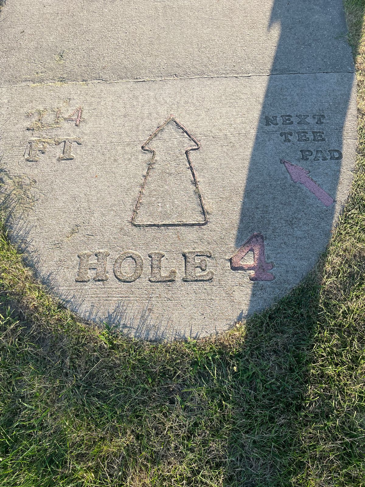 No signs only tee pad instructions.