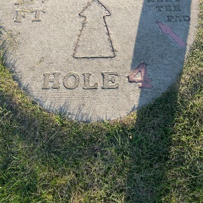 No signs only tee pad instructions.