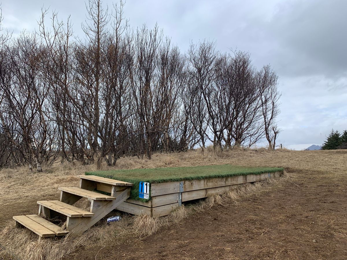 Tee pad hole 1
