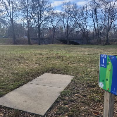 Tee pad 01.